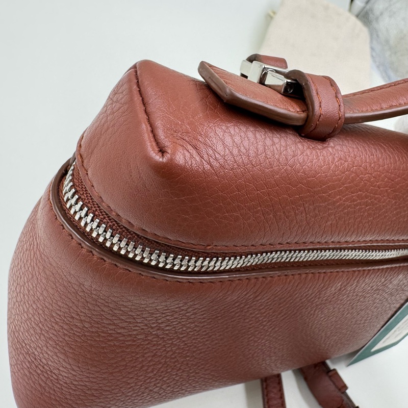 Loro Piana / 諾悠翩雅 19 磚紅色飯盒包-2