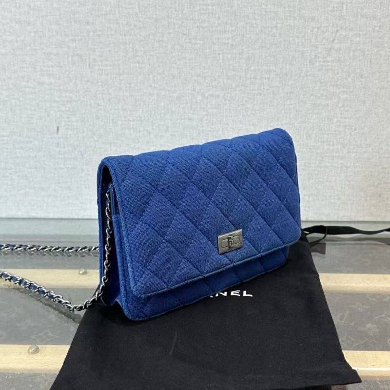 CHANEL 藍銀2.55扣woc斜背鍊條包19*12*3 98新配件塵袋-1