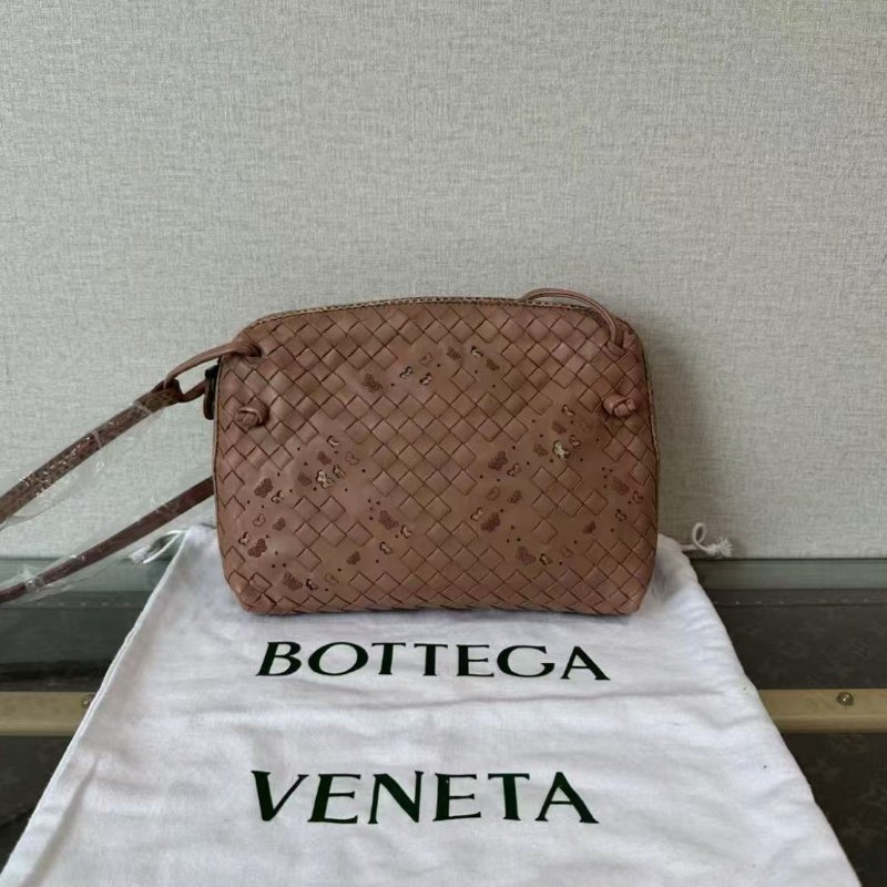 ✨BV 蝴蝶圖案編織肩背斜背包23*17*6 98新 配件塵袋-5