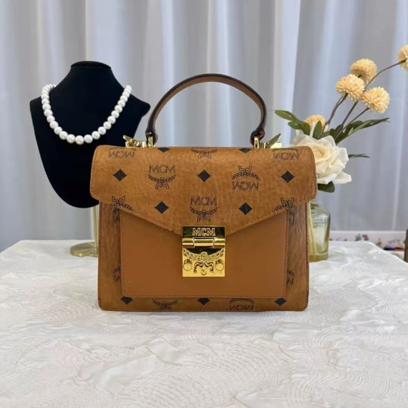 ✨MCM 老花郵差包21*16.5*8 98新-1