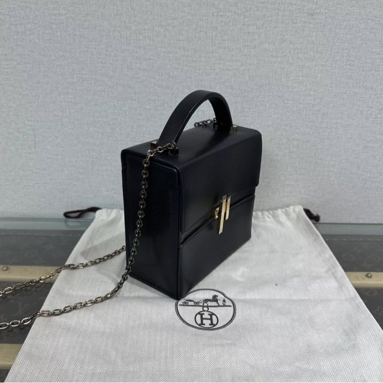 ✨HERMES 黑金 cinhetic秀款手提肩背斜背鏈條包18.5*18 98新配件塵袋-1