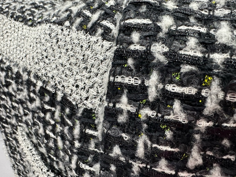 Chanel 17年早春系列灰黑格紋拉鍊兩口袋圓領外套 38碼-5