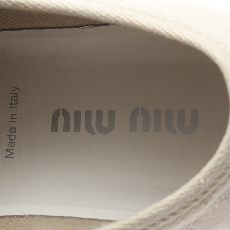 Miu Miu 標誌運動鞋，織品/橡膠材質，米白色，39碼，二手女款-4