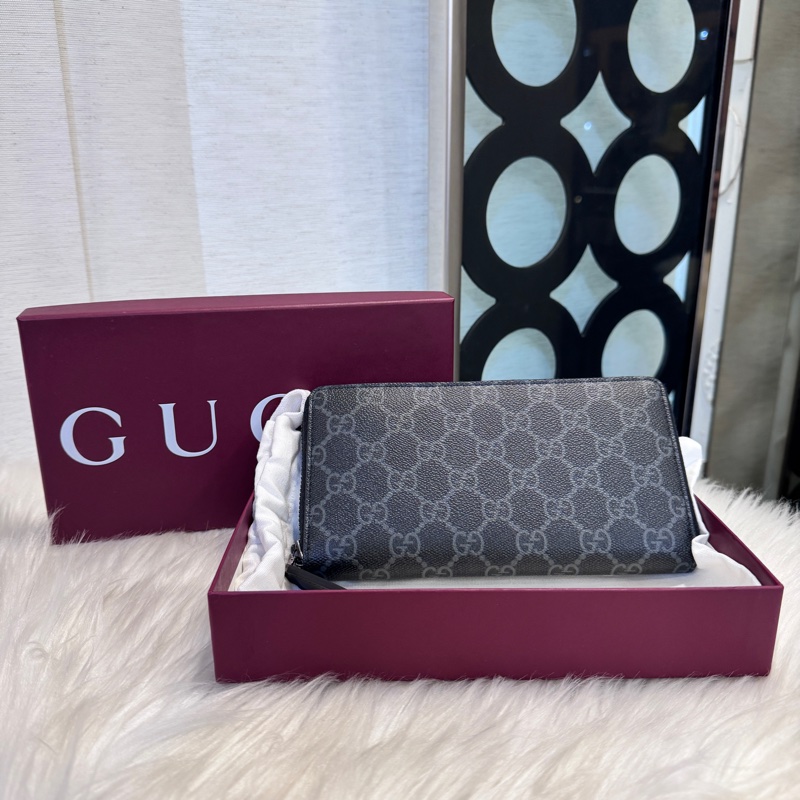 Gucci GG Emblem拉鍊長夾 新款❤️近全新-0