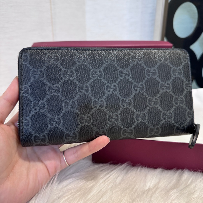 Gucci GG Emblem拉鍊長夾 新款❤️近全新-1