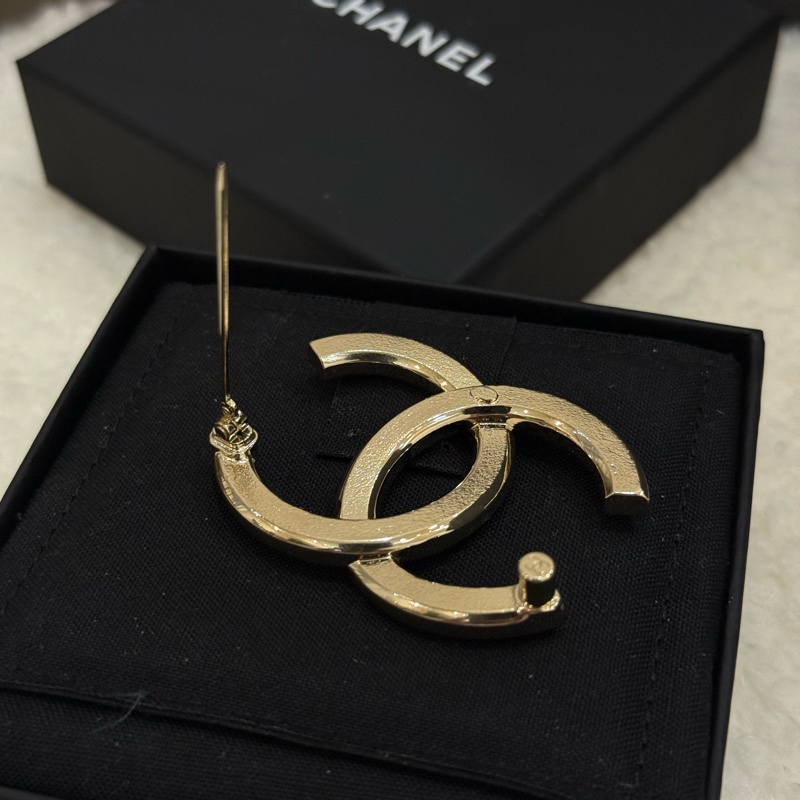 (滿💎馬上賺💰)Chanel 滿鑽白金雙C胸針-2