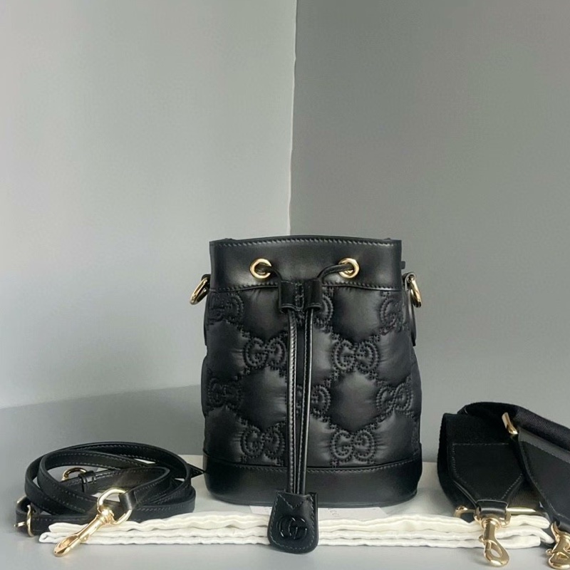 Gucci 新款 水桶包 黑金紋路壓印 雙肩帶-0