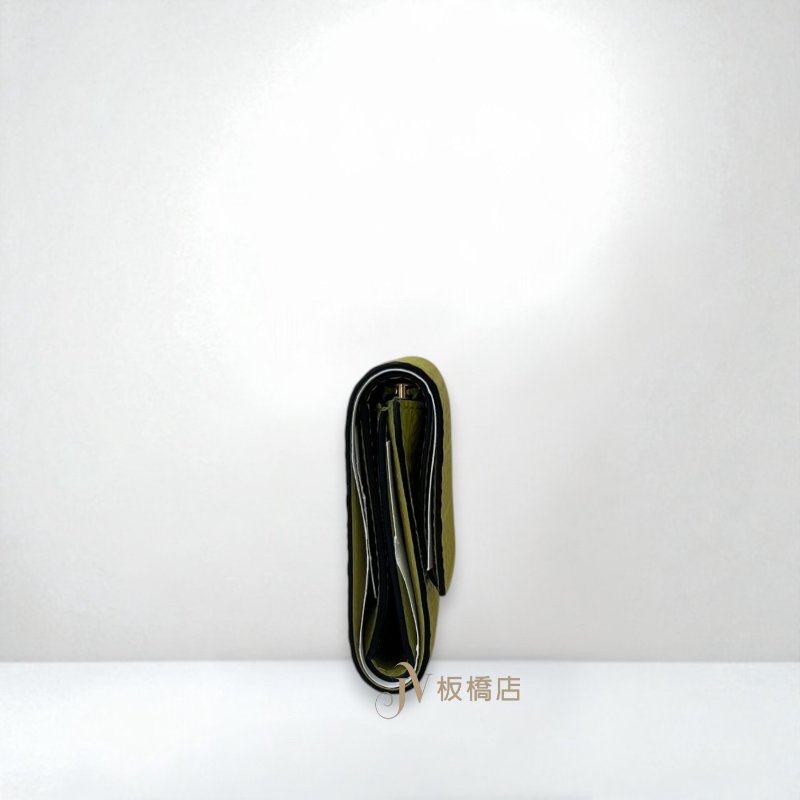 LOEWE 皮夾 滿版壓印LOGO牛油果綠三折短夾-1