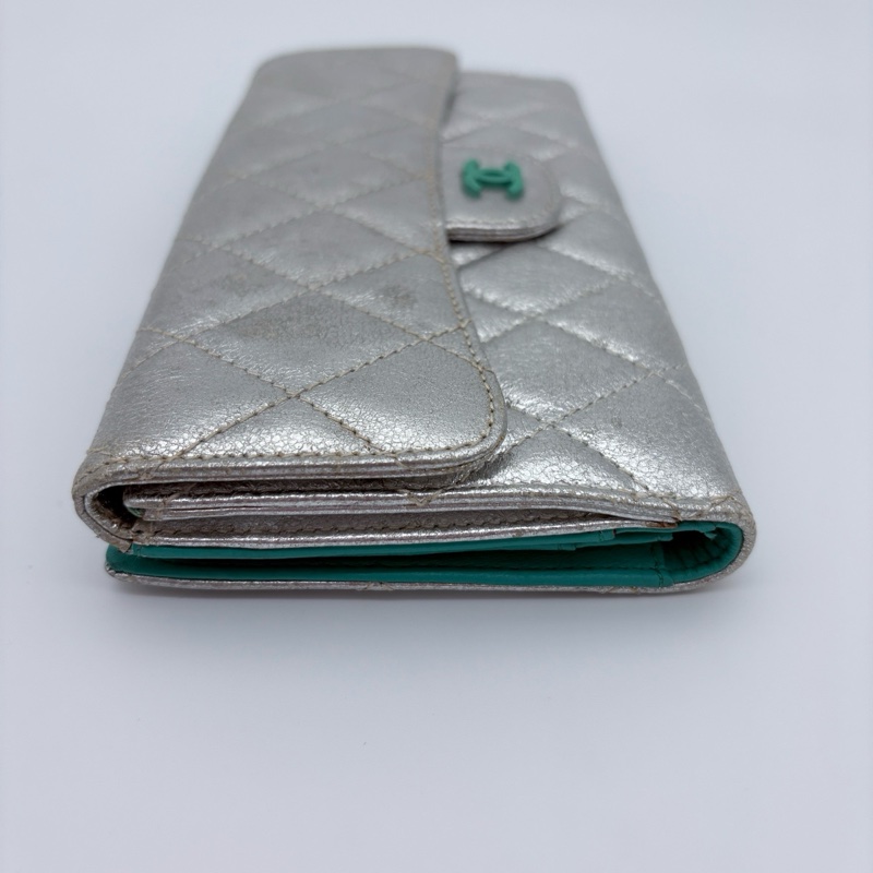 「JL精品代購」香奈兒太空銀拼綠cf菱格紋按扣二折長夾-5
