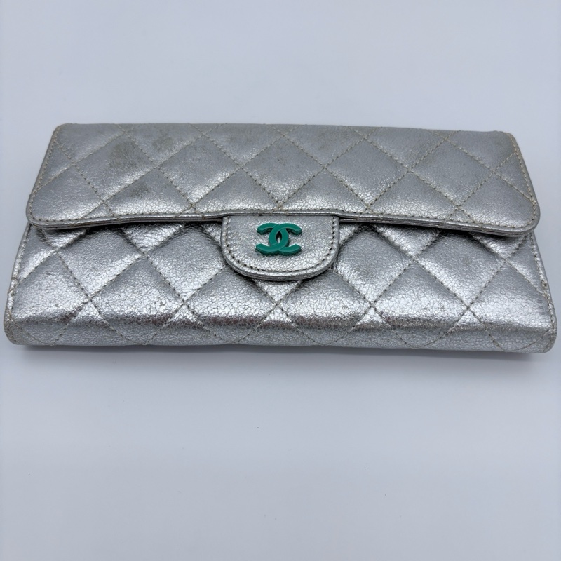 「JL精品代購」香奈兒太空銀拼綠cf菱格紋按扣二折長夾-6
