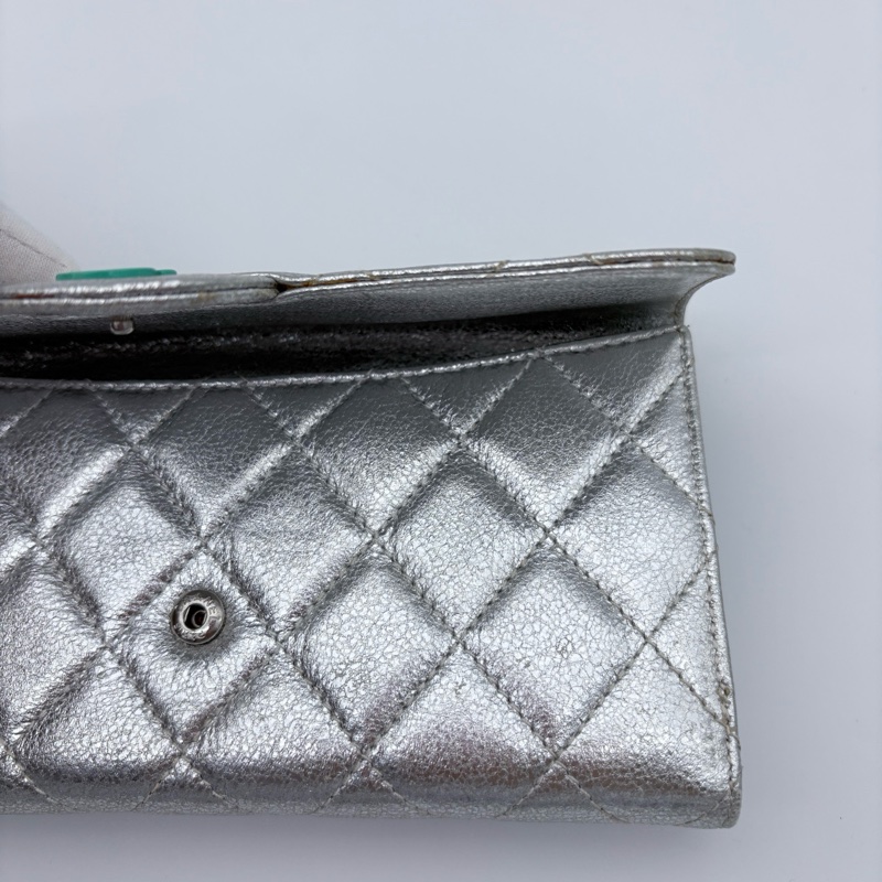 「JL精品代購」香奈兒太空銀拼綠cf菱格紋按扣二折長夾-8