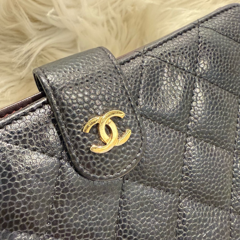 香奈兒 精典菱格紋魚子醬長夾-9