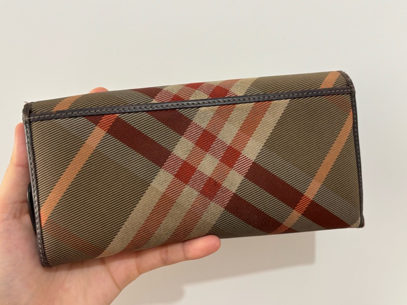 Burberry 長銀包中古款-8