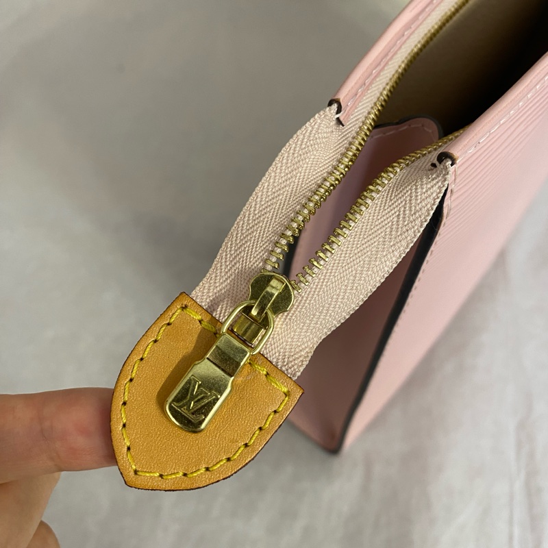 Louis Vuitton 水波紋 嫩粉色洗漱包-6