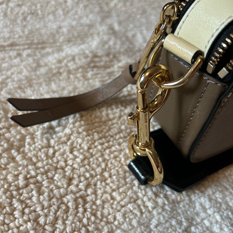 英國帶回 全新 MARC JACOBS相機包-10