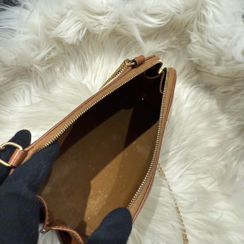 Celine 白老花貝殼包-7