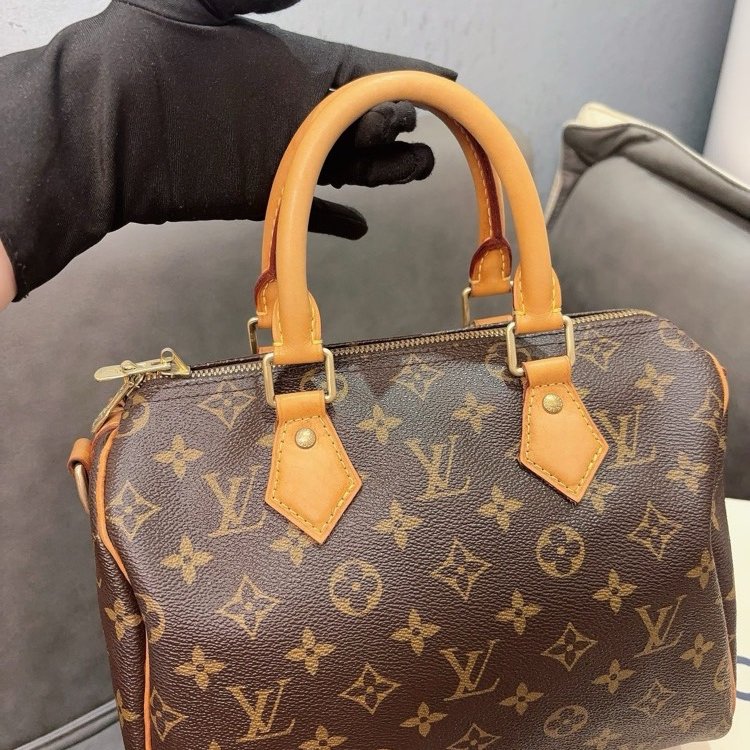 Lv speedy25老花肩帶款芯片款 99新 配件塵袋鑰匙鎖-1