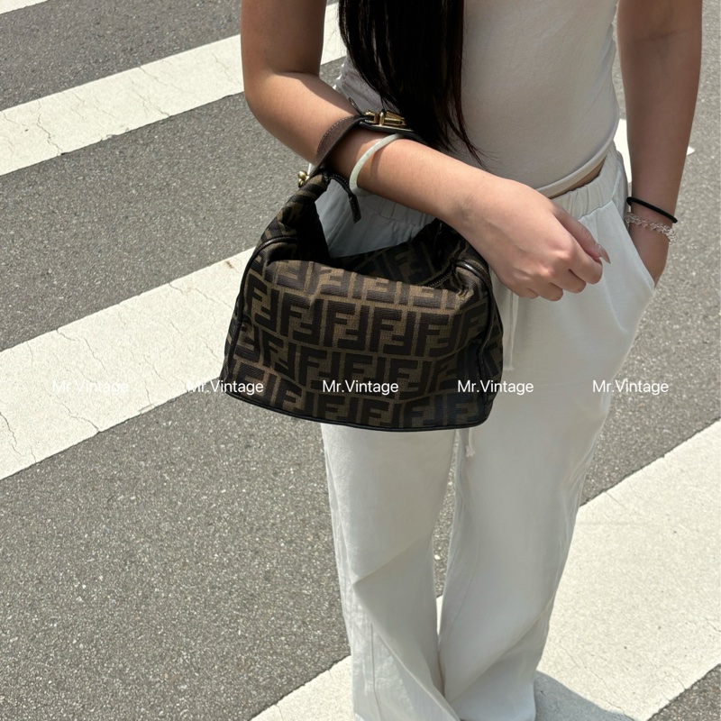 🏷️ Fendi 飯盒包-2