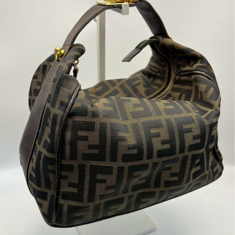 🏷️ Fendi 飯盒包-6