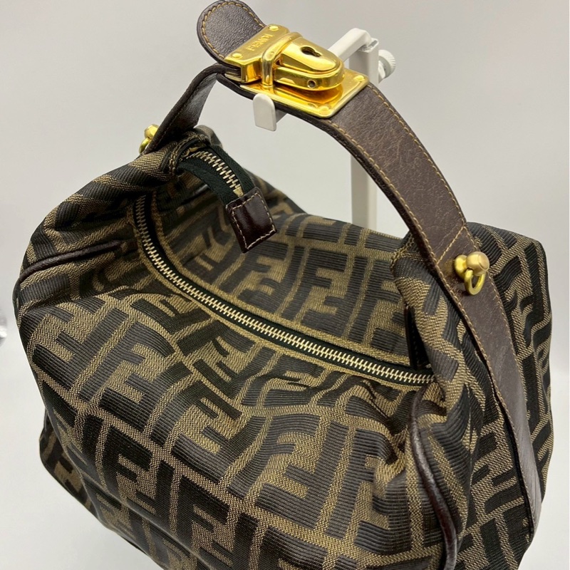 🏷️ Fendi 飯盒包-15
