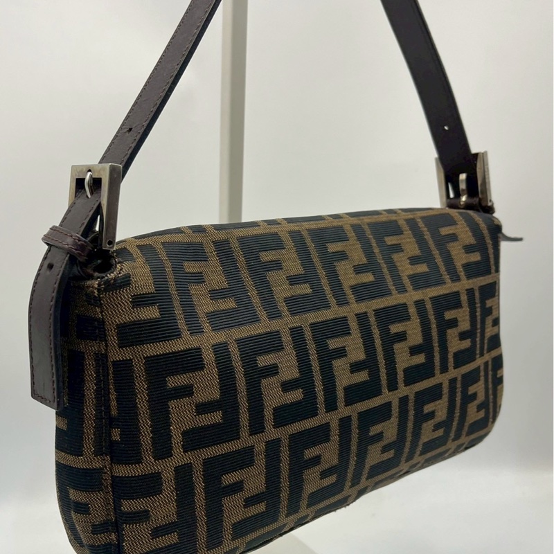 🏷️ Fendi 法棍包-8