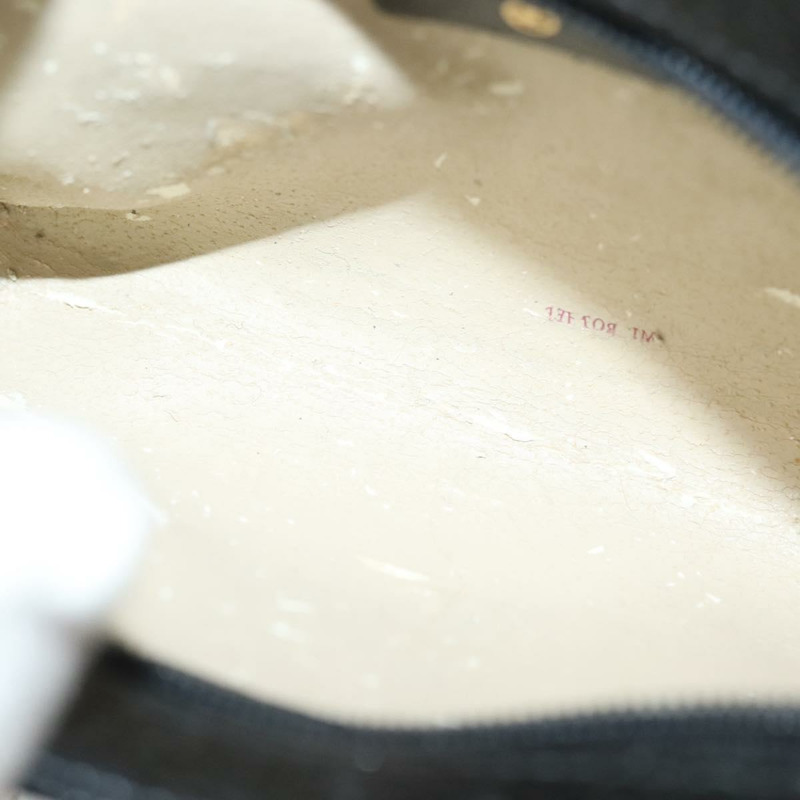 【日本直送】香奈兒魚子醬皮黑金CC標誌手拿包 Auth bs28771-9