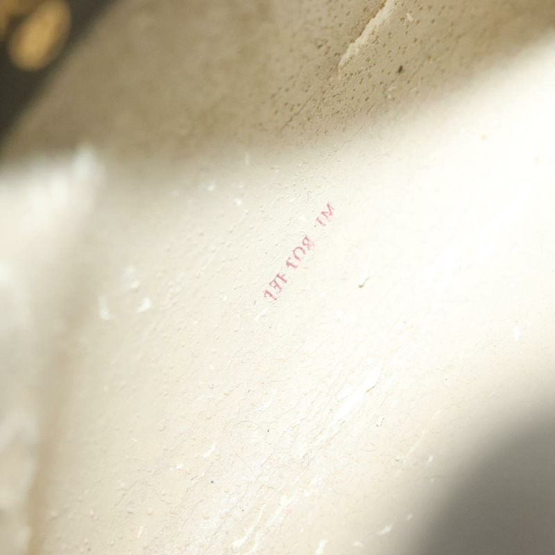 【日本直送】香奈兒魚子醬皮黑金CC標誌手拿包 Auth bs28771-11