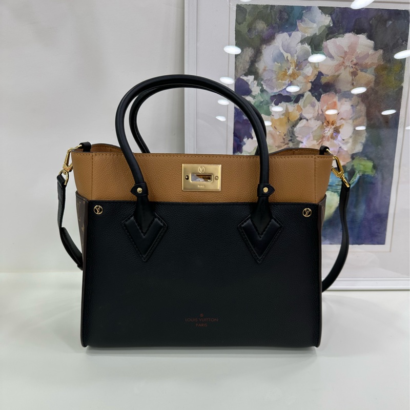 lv路易威登on my side老花拼棕黃中型手袋 閒置 帶膜 尺寸:30.5*24.5*14cm-1