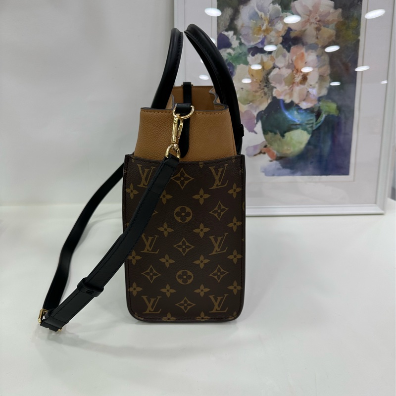 lv路易威登on my side老花拼棕黃中型手袋 閒置 帶膜 尺寸:30.5*24.5*14cm-4