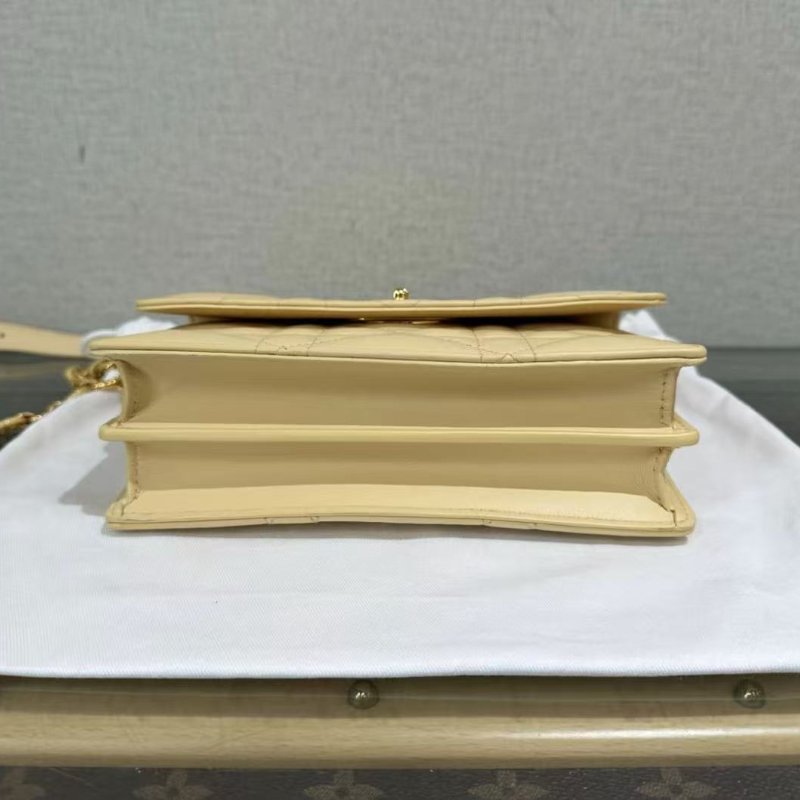 ✨DIOR miss caro 黃色金扣19*12*5 98新 配件:盒子塵袋-3