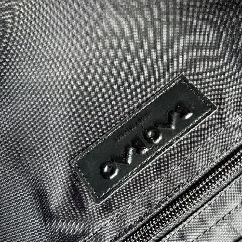 ::ISSEY MIYAKE:: 三宅一生 BAO BAO Cyberpunk風格 8x8 手提包 肩背包 托特包-36