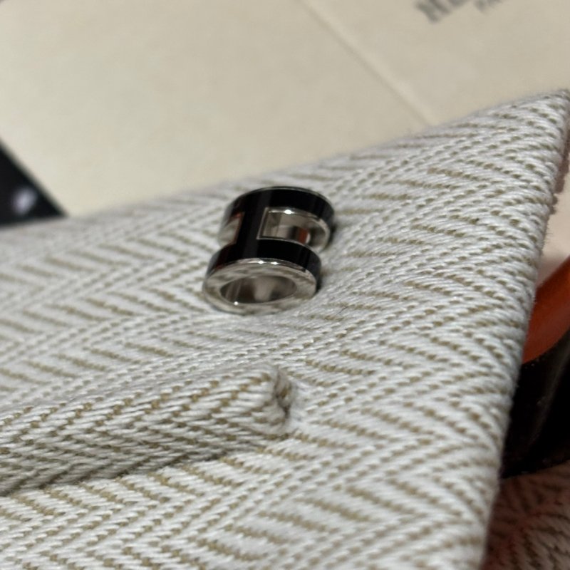 ::HERMES:: POP H MINI 黑銀耳環-8