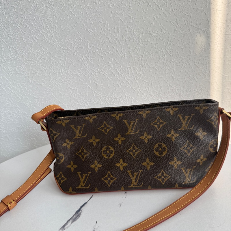 極難找的包款 斜背尺寸剛剛好😆老花-5