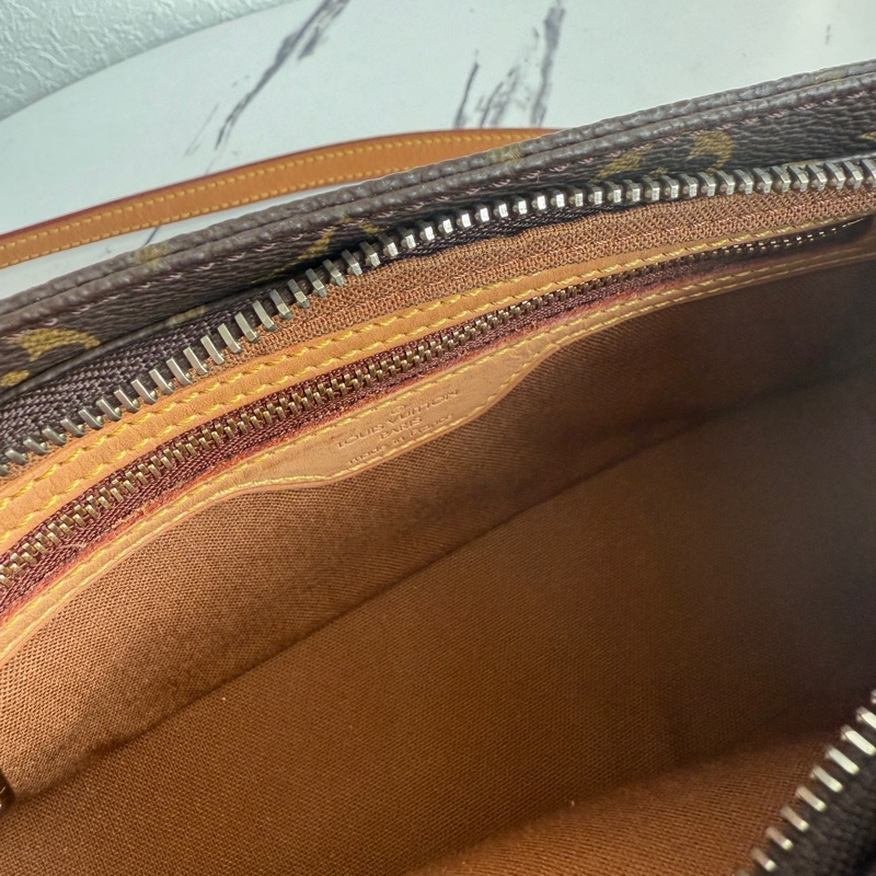 極難找的包款 斜背尺寸剛剛好😆老花-10