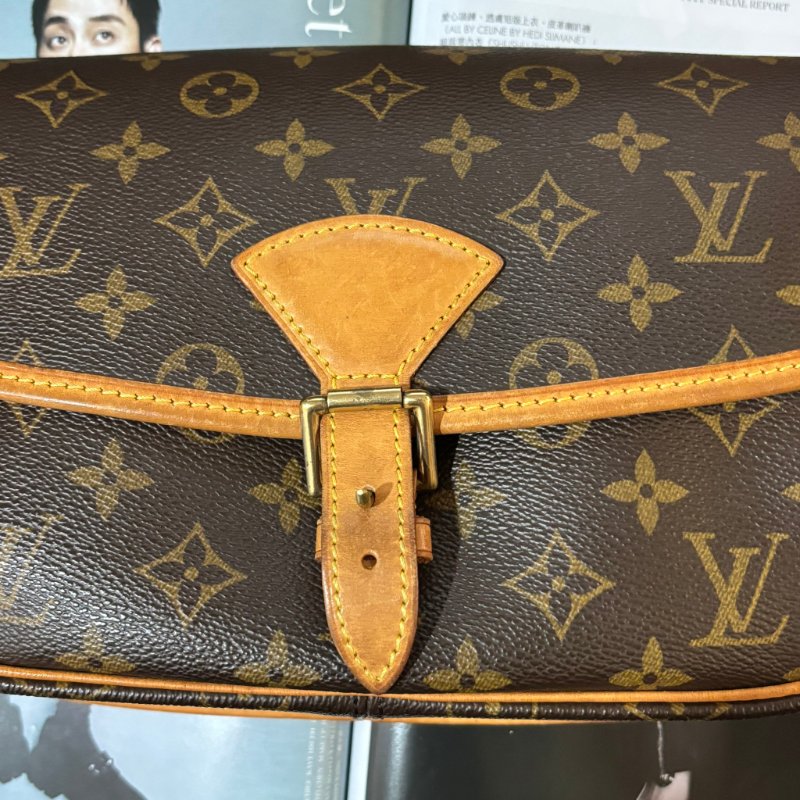 ::LOUIS VUITTON:: LV M42250 咖啡色經典花紋馬鞍斜背包法棍包-2