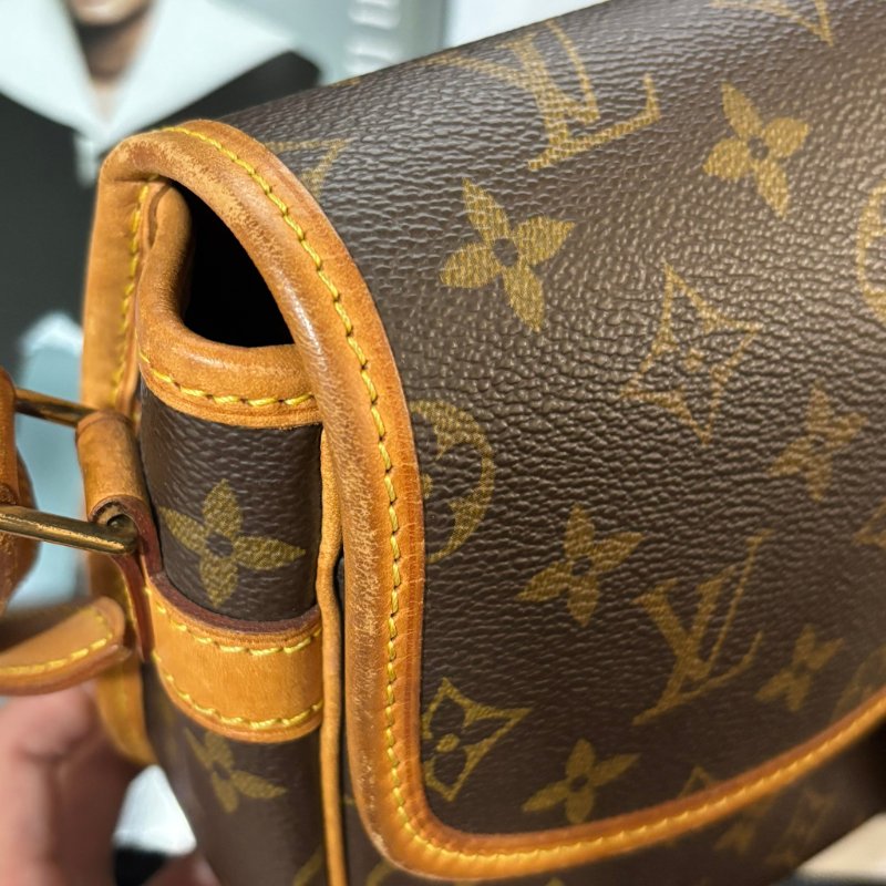 ::LOUIS VUITTON:: LV M42250 咖啡色經典花紋馬鞍斜背包法棍包-6