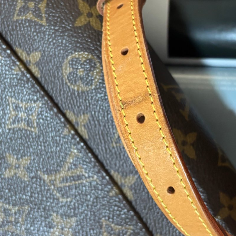 ::LOUIS VUITTON:: LV M42250 咖啡色經典花紋馬鞍斜背包法棍包-28