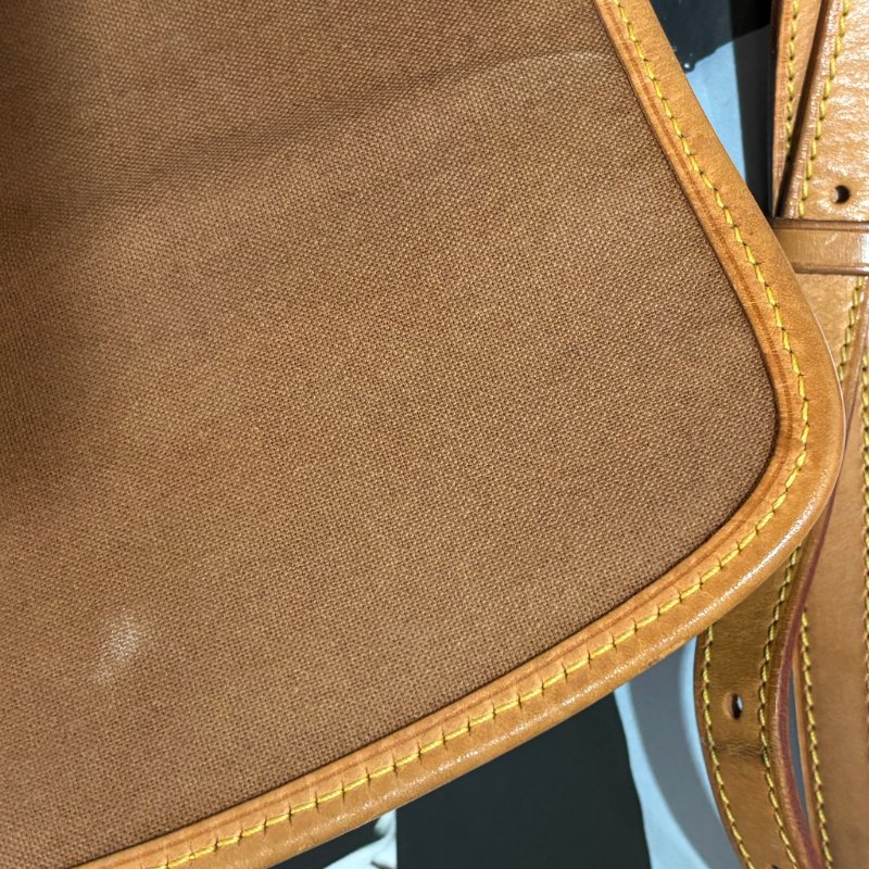 ::LOUIS VUITTON:: LV M42250 咖啡色經典花紋馬鞍斜背包法棍包-33