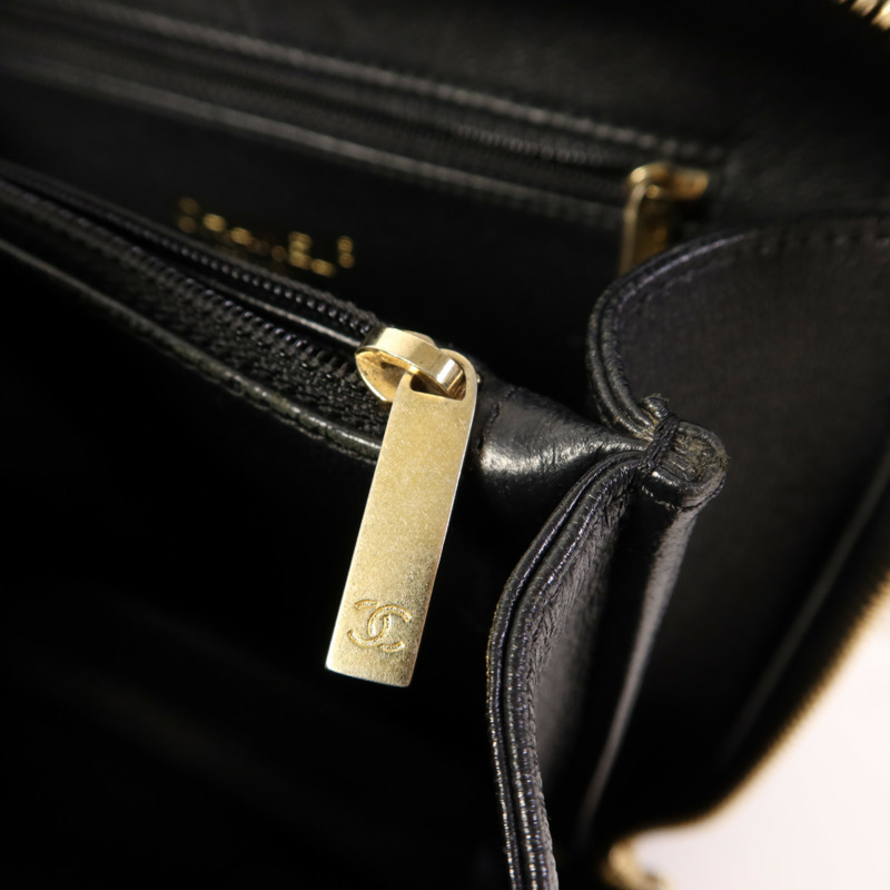 CHANEL 牛皮皮革Vanity Case金扣手挽肩背兩用袋-11