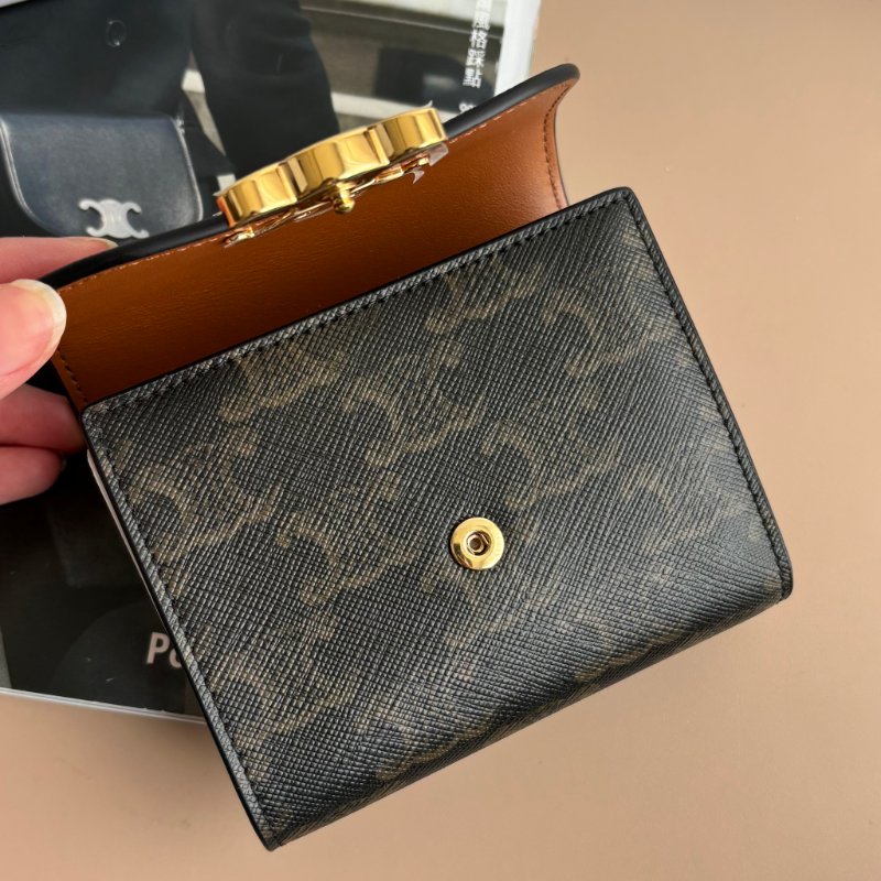 ::CELINE:: TRIOMPHE咖啡色經典花紋內牛皮凱旋門金色LOGO釦式三折短夾-2