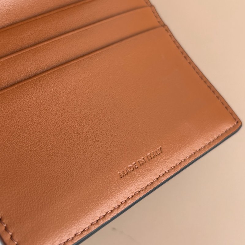 ::CELINE:: TRIOMPHE咖啡色經典花紋內牛皮凱旋門金色LOGO釦式三折短夾-7