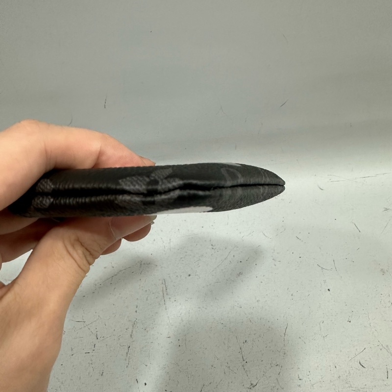 LV m81929 黑原花白灰點 草間彌生x零錢鑰匙包-3