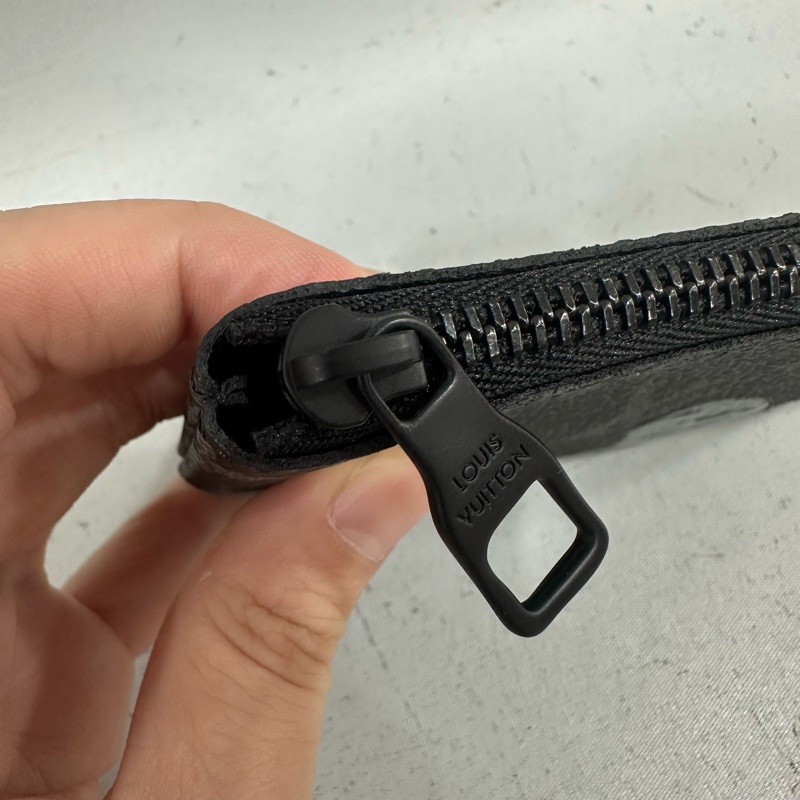 LV m81929 黑原花白灰點 草間彌生x零錢鑰匙包-5