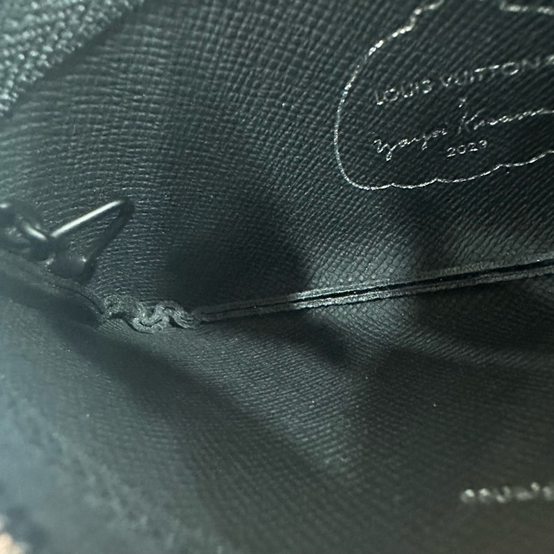 LV m81929 黑原花白灰點 草間彌生x零錢鑰匙包-7