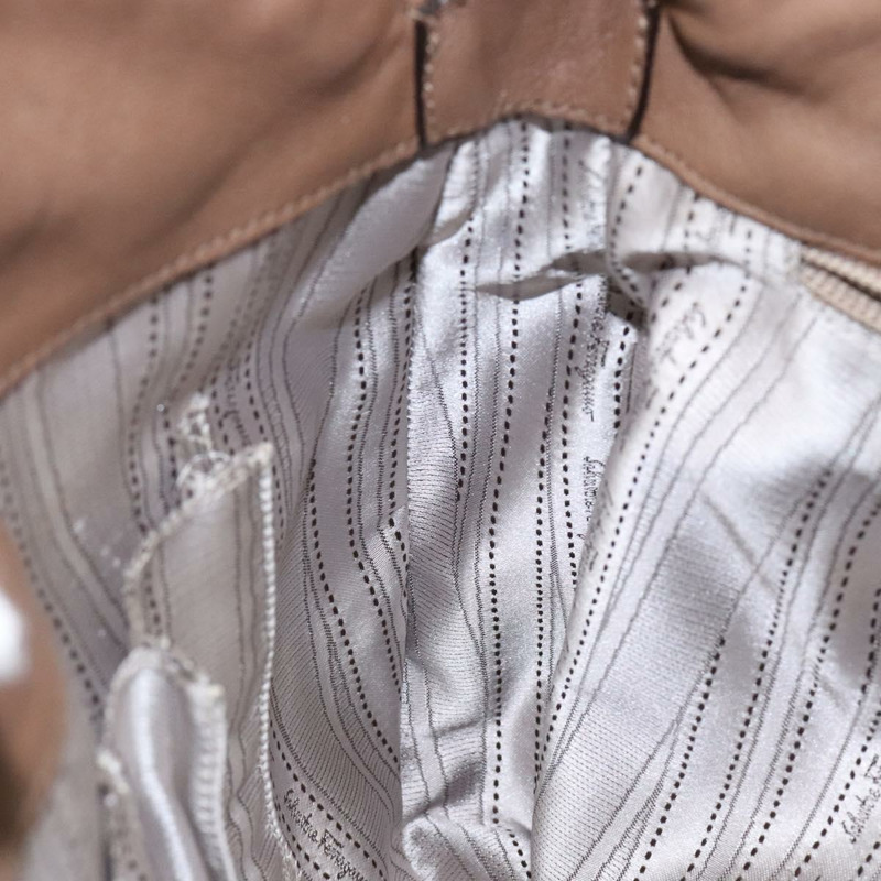 【日本直送】Salvatore Ferragamo 肩背包 皮革 米色 金色 正品 BA4410-18