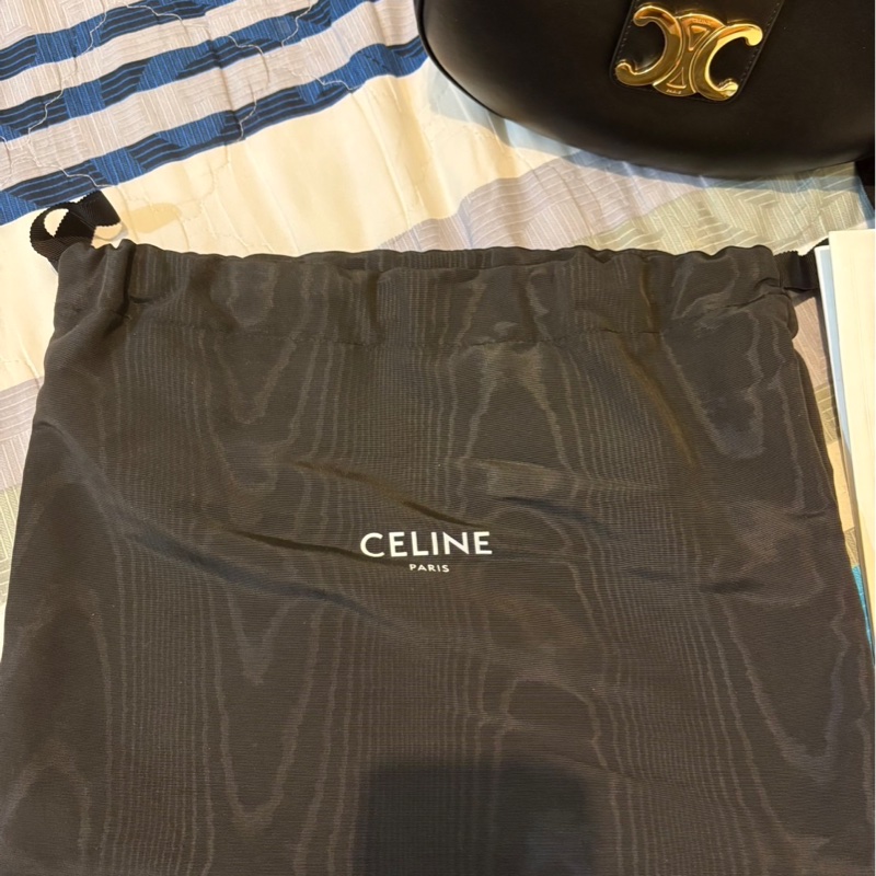 日本專櫃購入CELINE凱旋門 黑色AVA TRIOMPHE中號手袋金釦腋下包-14