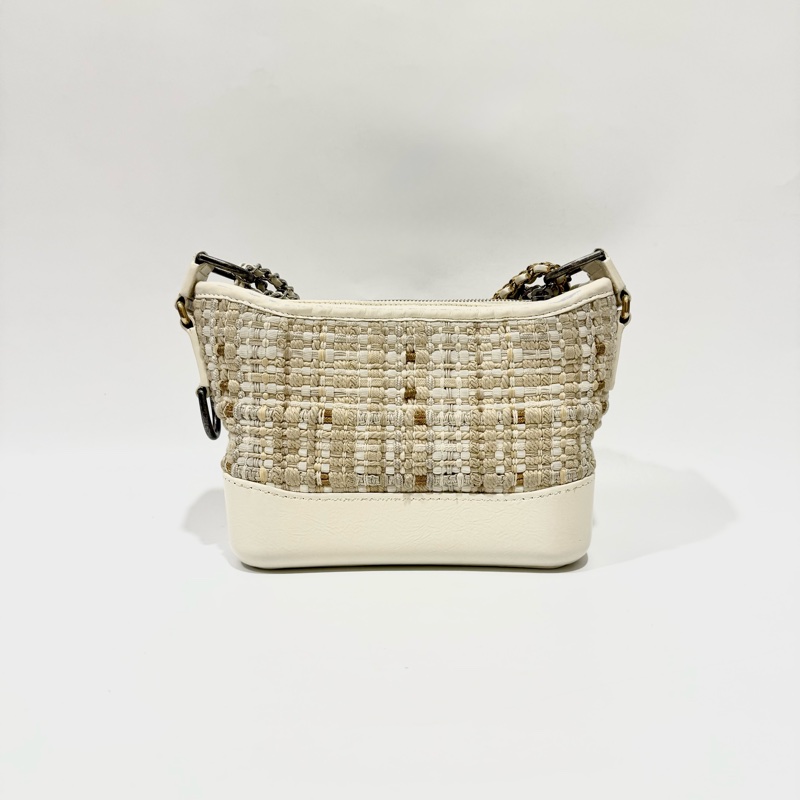 CHANEL - 白色毛呢流浪包（小號）-1