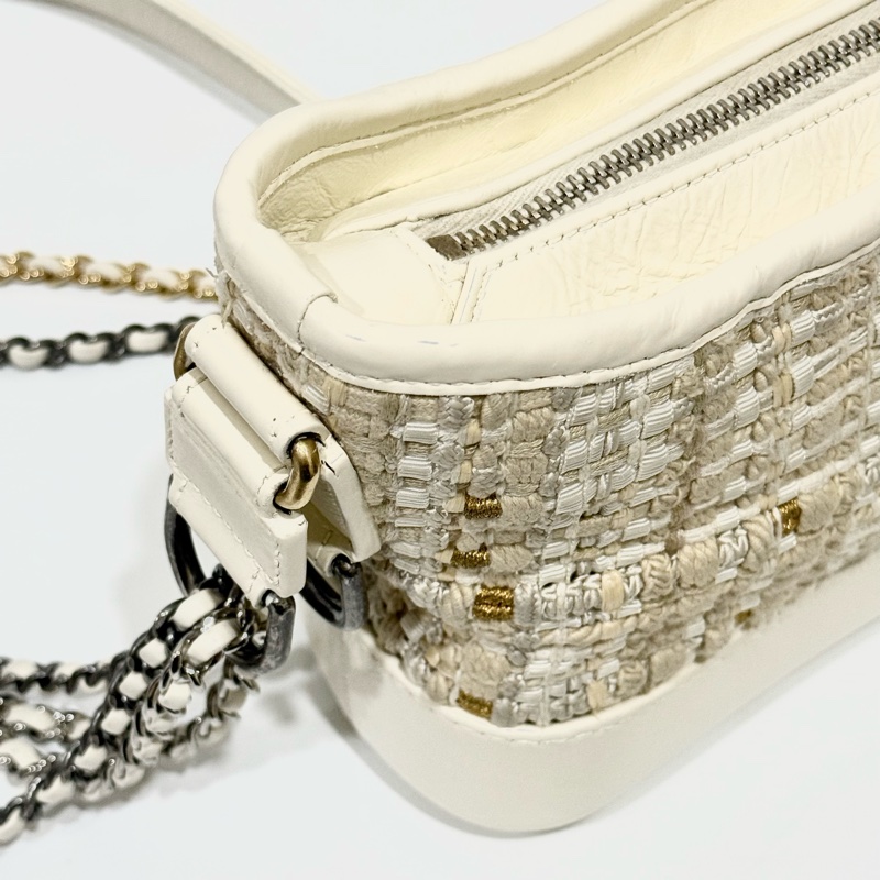 CHANEL - 白色毛呢流浪包（小號）-12