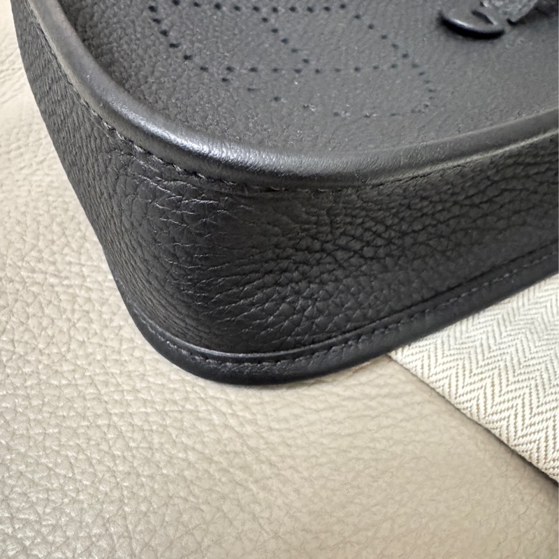 HERMES 愛馬仕 Mini Evelyne 黑色金釦-2