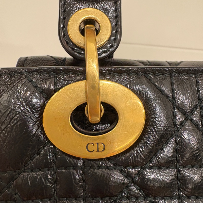 Dior/迪奥黑金油蠟牛皮 限量徽章款 四格戴妃 20*17*8-5